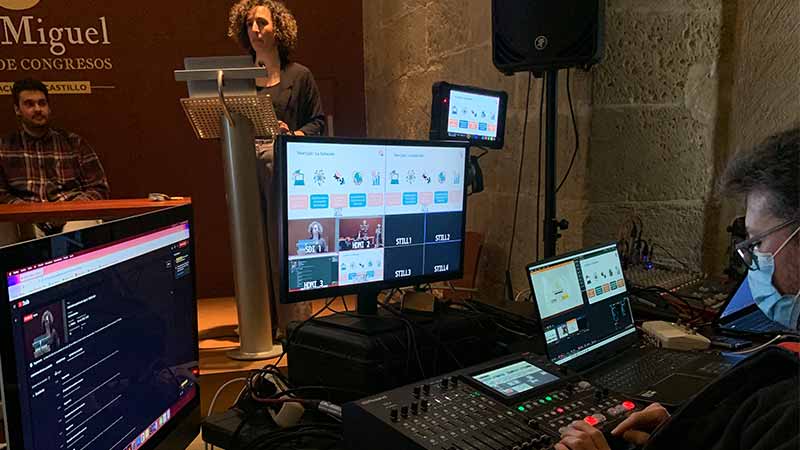 El vídeo corporativo aislado ha muerto. Tus clientes necesitan un ecosistema audiovisual, no un vídeo 1 - Dosis Video Marketing - Productora Audiovisual Streaming productora audiovisual DOSIS Videomarketing